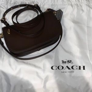 Coach Swinger -Brown